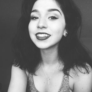 Meet your Posher, Abigail